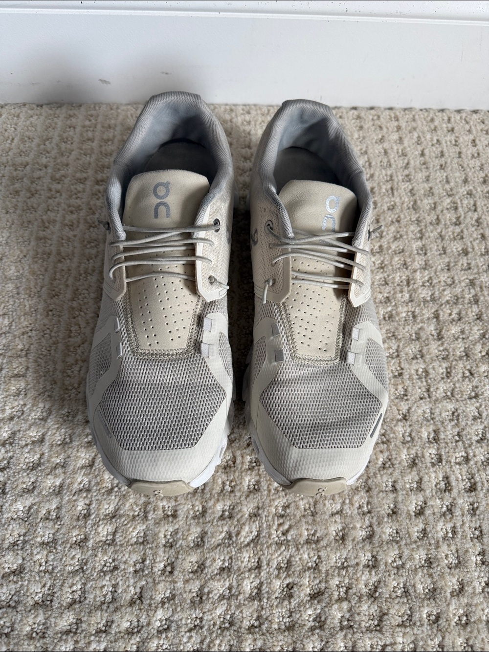 On Clouds Men’s Cloudswiftt Athletic Shoes - Light Beige